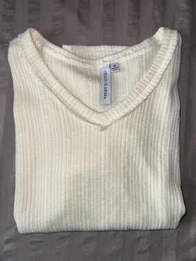 Grace + Karma Cream Ribbed V-Neck Sweater